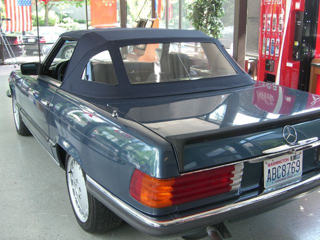 1983 Mercedes-Benz SL-Class FWD 4dr CXL W/1xl SUV