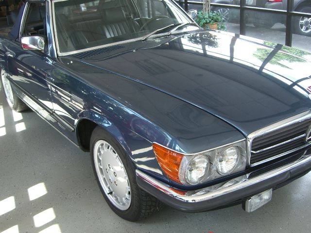 1983 Mercedes-Benz SL-Class FWD 4dr CXL W/1xl SUV