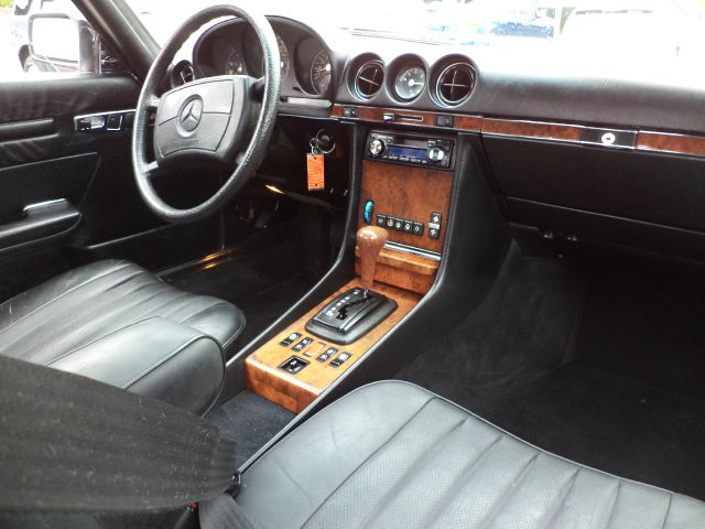 1984 Mercedes-Benz SL-Class Clean Carfax ONE Owner