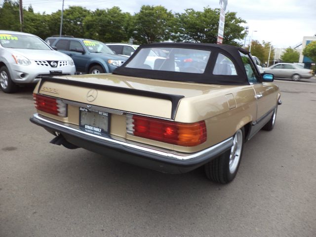 1984 Mercedes-Benz SL-Class Clean Carfax ONE Owner