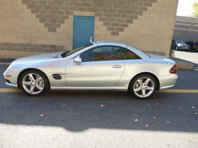 2004 Mercedes-Benz SL-Class 2WD XLT Styleside