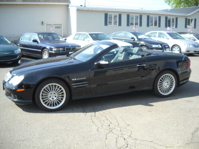 2005 Mercedes-Benz SL-Class 2WD XLT Styleside