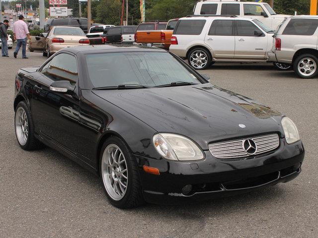 2001 Mercedes-Benz SLK-Class Navigation Package Sedan