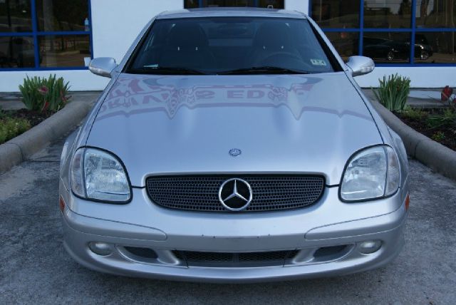 2001 Mercedes-Benz SLK-Class Navigation Package Sedan