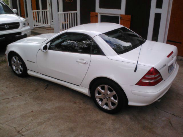 2001 Mercedes-Benz SLK-Class 2dr HB DSG Hatchback