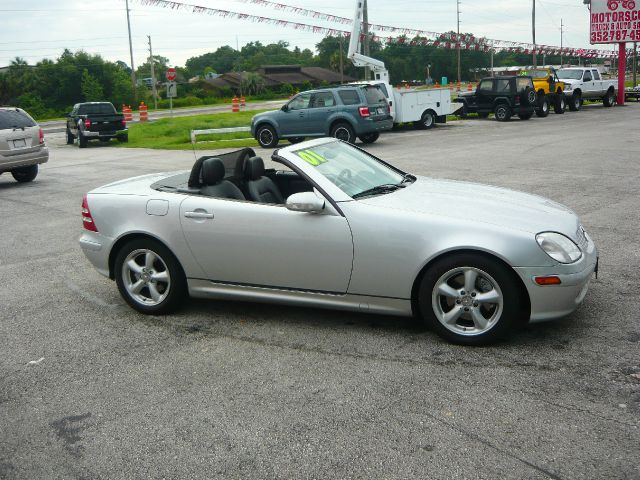 2001 Mercedes-Benz SLK-Class Navigation Package Sedan