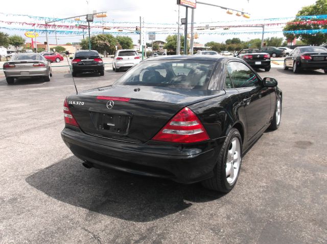 2002 Mercedes-Benz SLK-Class Navigation Package Sedan