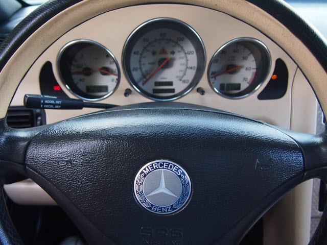 2003 Mercedes-Benz SLK-Class 2dr HB DSG Hatchback