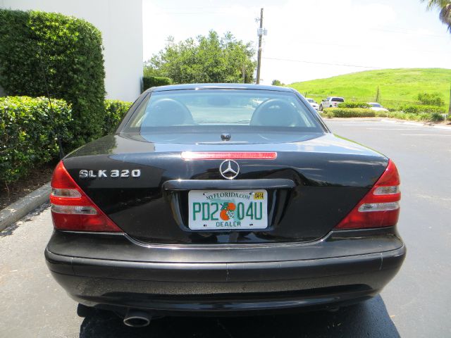 2003 Mercedes-Benz SLK-Class Navigation Package Sedan