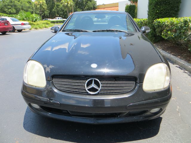 2003 Mercedes-Benz SLK-Class Navigation Package Sedan