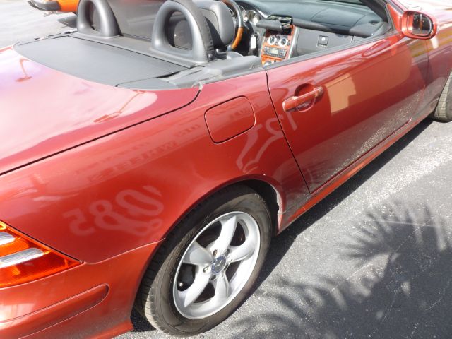 2003 Mercedes-Benz SLK-Class Navigation Package Sedan