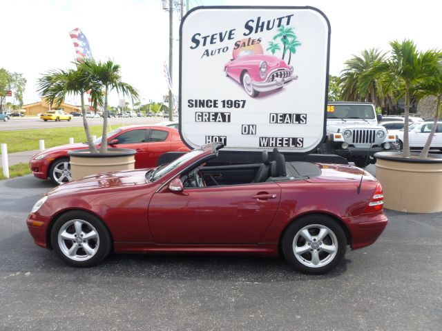 2003 Mercedes-Benz SLK-Class Navigation Package Sedan