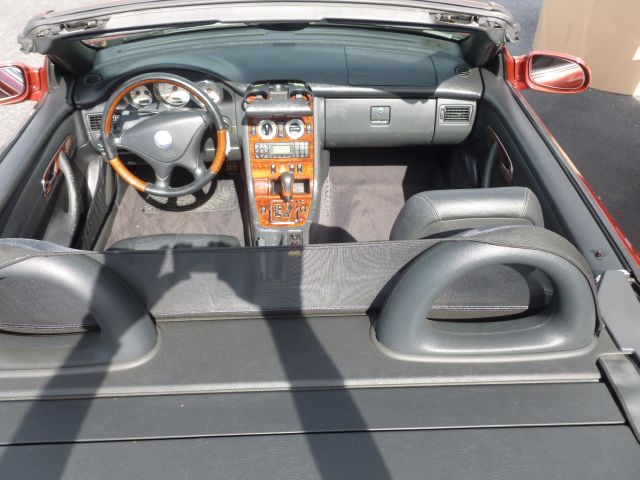 2003 Mercedes-Benz SLK-Class Navigation Package Sedan