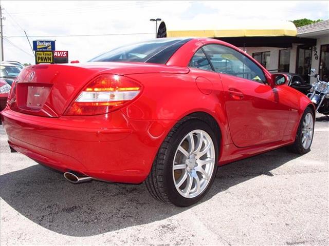 2007 Mercedes-Benz SLK-Class 4dr AWD Luxury