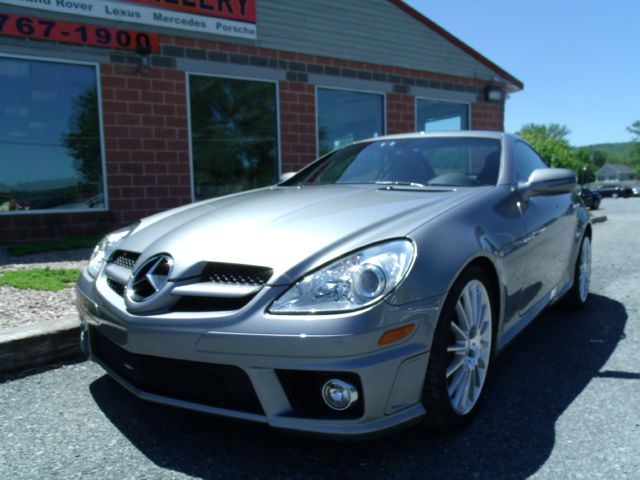 2010 Mercedes-Benz SLK-Class Denali Pickup 4D 5 3/4 Ft