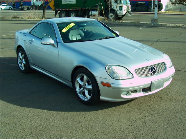 2001 Mercedes-Benz SLK Class Navigation Package Sedan