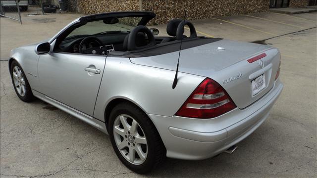 2001 Mercedes-Benz SLK Class 2dr HB DSG Hatchback