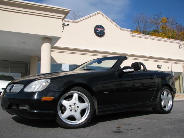 2001 Mercedes-Benz SLK Class 2dr HB DSG Hatchback