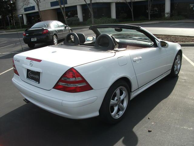 2001 Mercedes-Benz SLK Class Limited 4D Utility 4WD