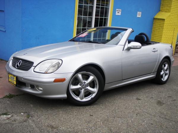 2004 Mercedes-Benz SLK Class Navigation Package Sedan