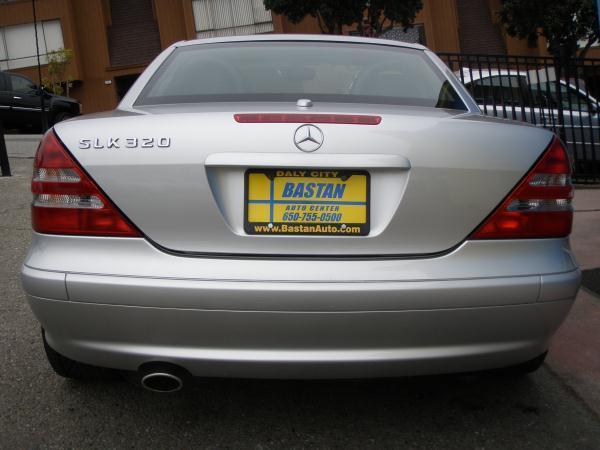 2004 Mercedes-Benz SLK Class Navigation Package Sedan