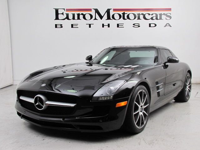 2011 Mercedes-Benz SLS-Class SEL DVD Entertainment