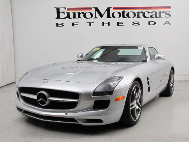 2011 Mercedes-Benz SLS-Class SEL DVD Entertainment