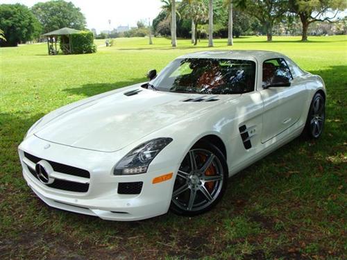 2011 Mercedes-Benz SLS Class SEL DVD Entertainment