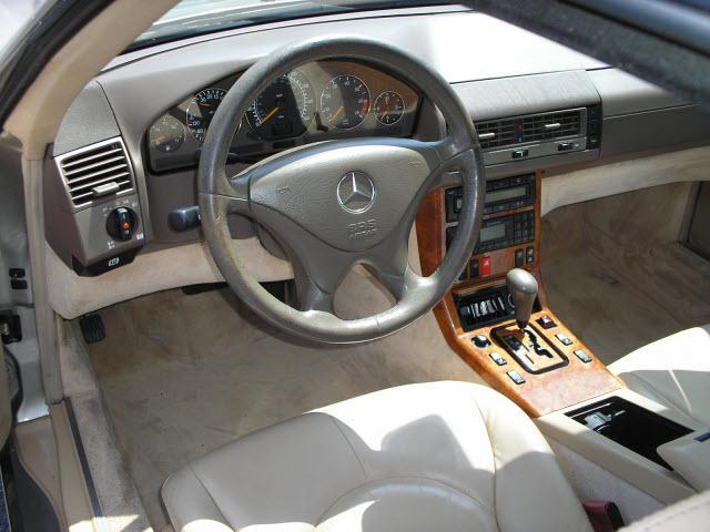 1999 Mercedes-Benz SL Class 4dr Auto 2.0T FWD