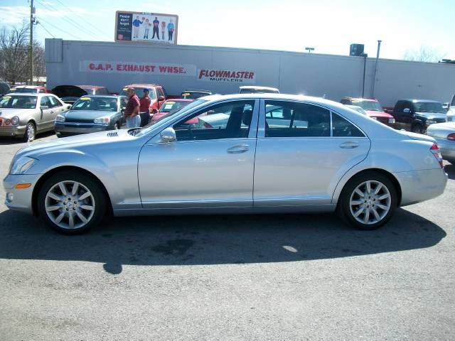 2007 Mercedes-Benz S Class 4WD Supercab 145 Lariat