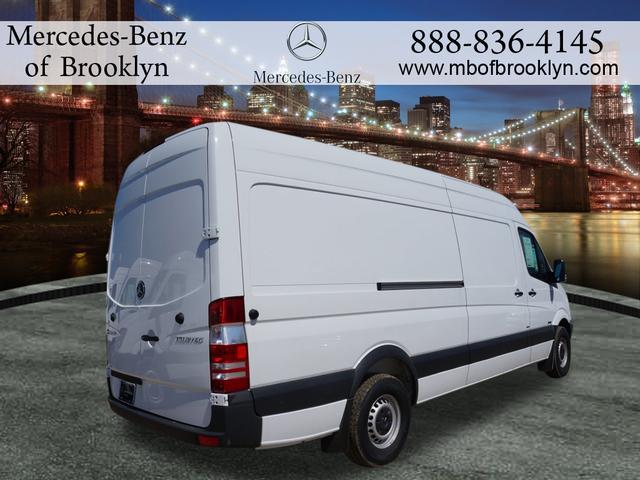 2013 Mercedes-Benz Sprinter 2500 LEE