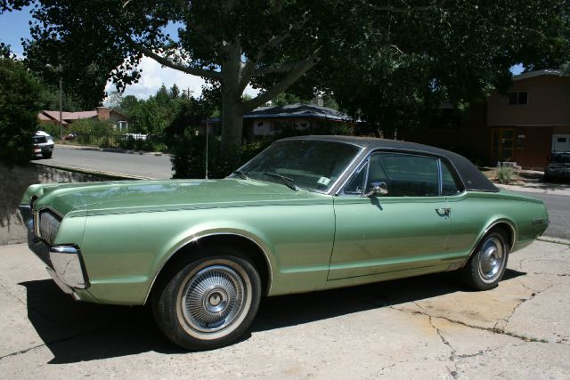 1967 Mercury Cougar LE 4-door