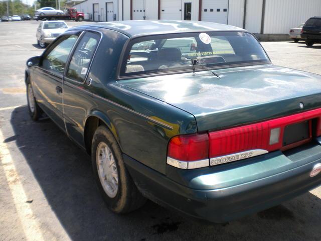 1995 Mercury Cougar LE 4-door