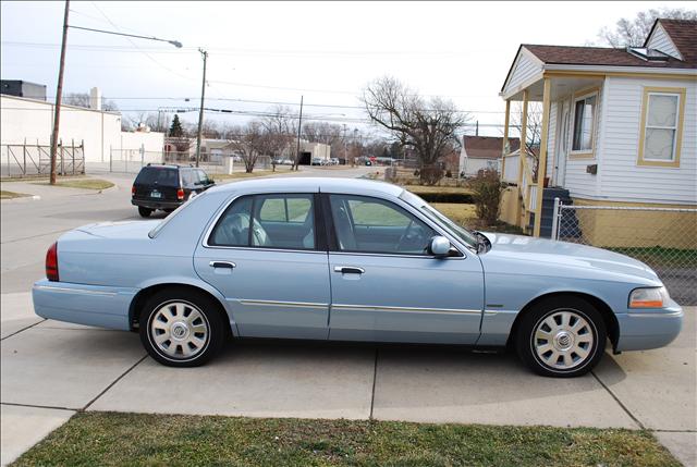 2003 Mercury Grand Marquis EX. CAB LS