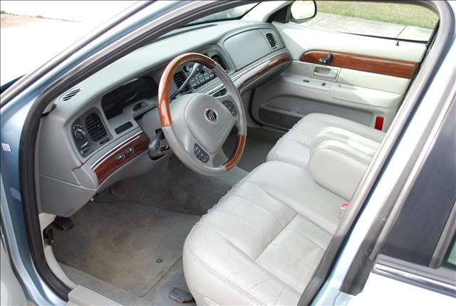 2003 Mercury Grand Marquis EX. CAB LS