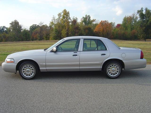 2004 Mercury Grand Marquis XLS