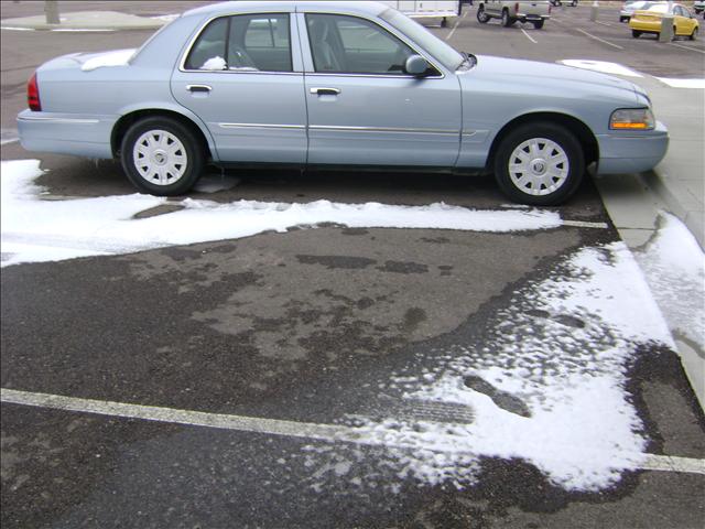 2004 Mercury Grand Marquis XLS