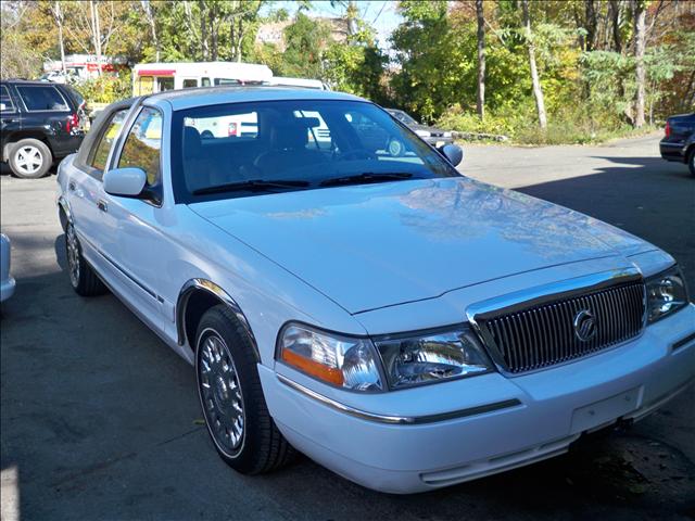 2004 Mercury Grand Marquis Crew Cab 167 WB 4WD DRW