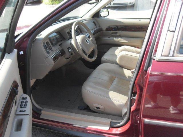 2004 Mercury Grand Marquis Touring W/nav.sys