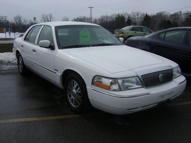 2004 Mercury Grand Marquis Base GL