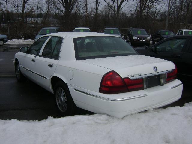 2004 Mercury Grand Marquis Base GL