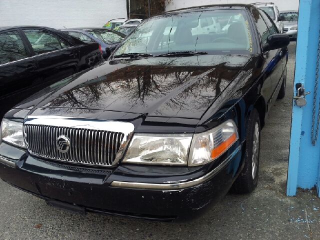 2004 Mercury Grand Marquis Crew Cab 167 WB 4WD DRW