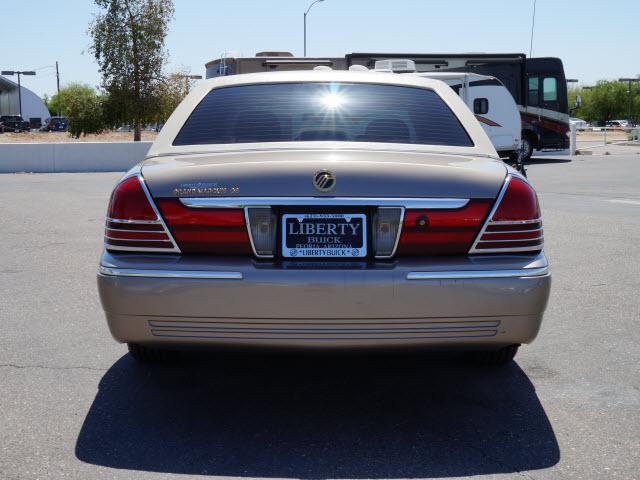 2005 Mercury Grand Marquis 4WD 4dr V6 5-spd AT (natl)