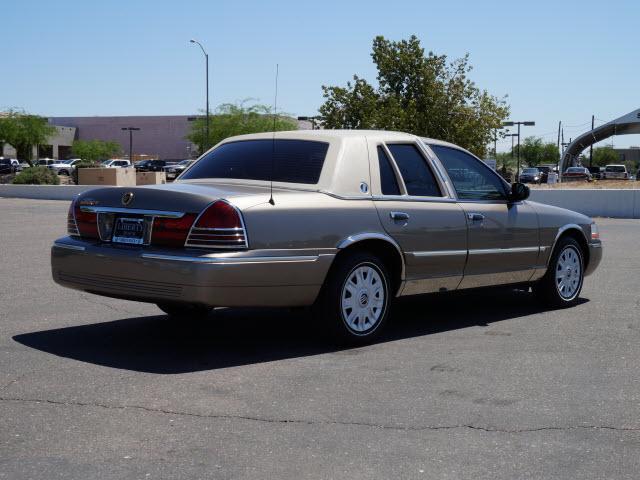 2005 Mercury Grand Marquis 4WD 4dr V6 5-spd AT (natl)