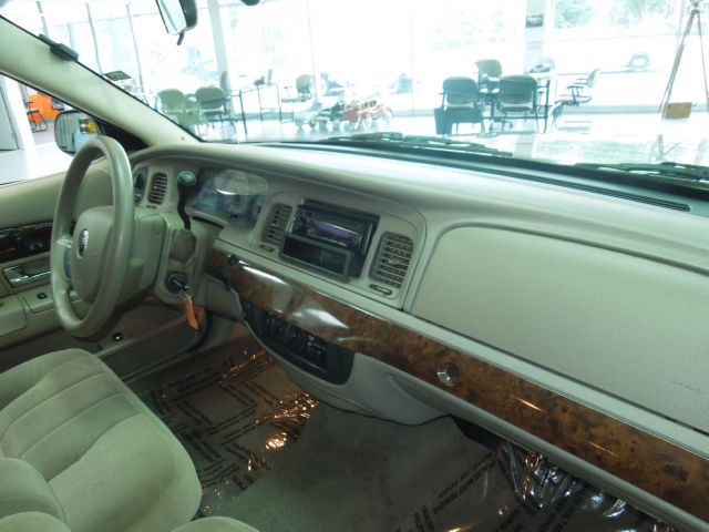 2005 Mercury Grand Marquis XLS