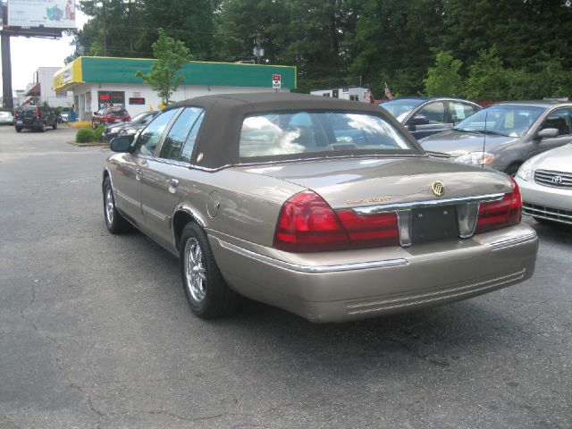 2005 Mercury Grand Marquis XLS