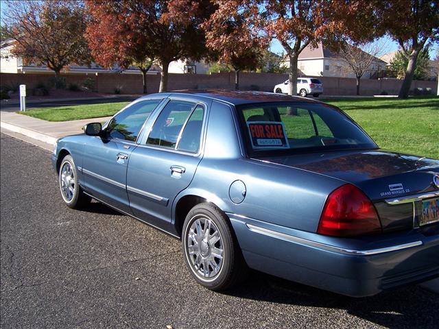 2008 Mercury Grand Marquis XLS