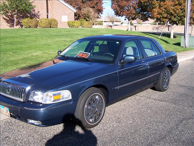 2008 Mercury Grand Marquis XLS