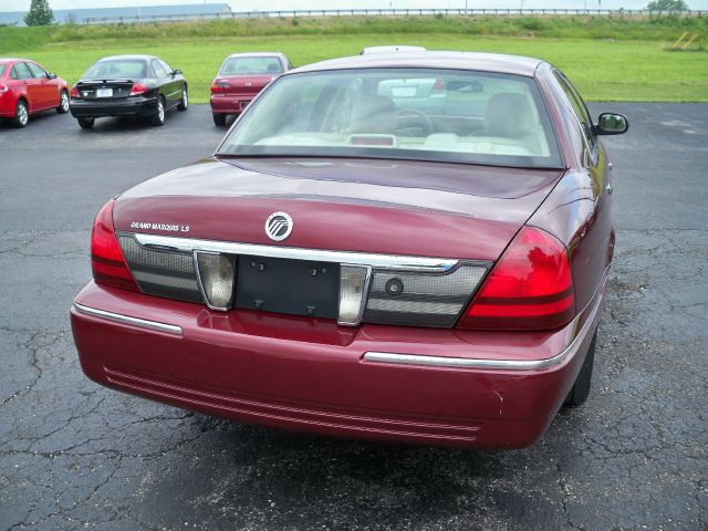 2009 Mercury Grand Marquis Ford F250 FX4 Lariat