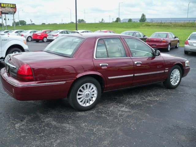 2009 Mercury Grand Marquis Ford F250 FX4 Lariat